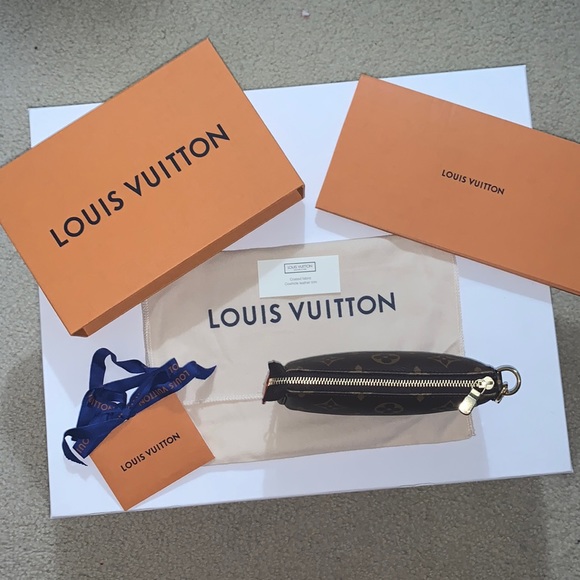 New💫 Louis Vuitton MINI POCHETTE ACCESSOIRES - Picture 7 of 9